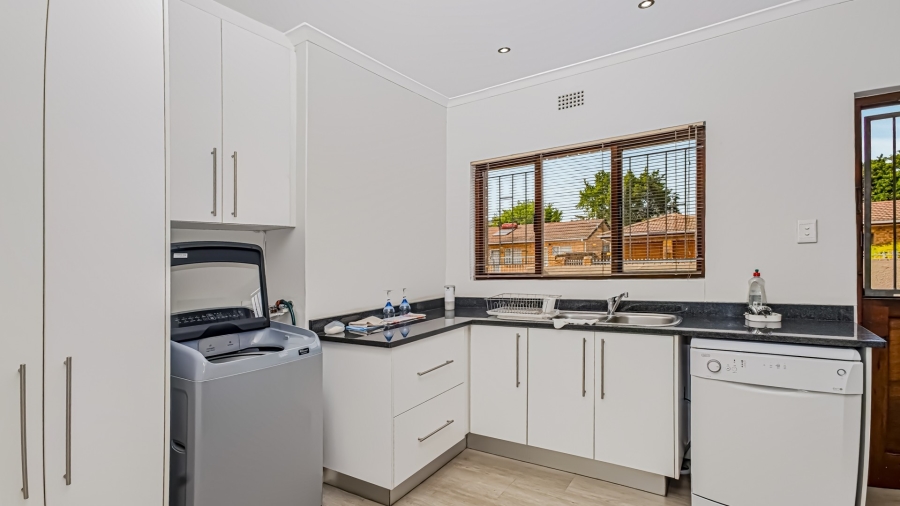 3 Bedroom Property for Sale in Monte Vista Western Cape